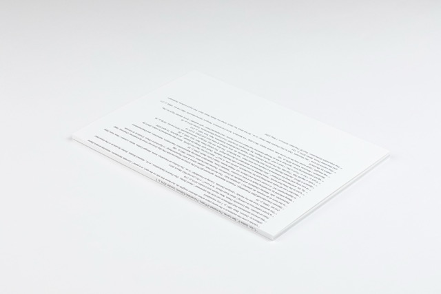 Footnotes I have never seen. A postcard book by Robin Waart with Alejandro Cesarco, Kajsa Dahlberg, Vincent Fecteau, Goda Palekaitė, Claudia de la Torre, Andrew Witkin. Photo: Ayako Nishibori. ISBN 978-90-829362-4-7