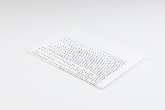 Footnotes I have never seen. A postcard book by Robin Waart with Alejandro Cesarco, Kajsa Dahlberg, Vincent Fecteau, Goda Palekaitė, Claudia de la Torre, Andrew Witkin. Photo: Ayako Nishibori. ISBN 978-90-829362-4-7